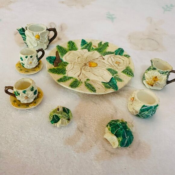 Vintage 1995 Magnolia Flowers Miniature Tea Set - Picture 2 of 3